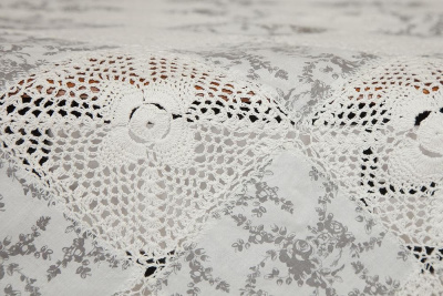 Подарочный комплект: скатерть + салфетки Secret De Maison Courvoisier фото Подарочный комплект: скатерть + салфетки Secret De Maison Courvoisier. Фото